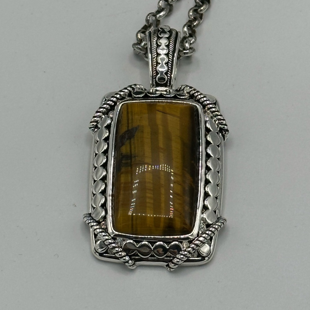 Joan Rivers Tortoise Silvertone Pendant Chain Necklace